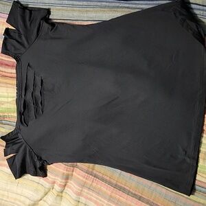 *Elegant Black Short Sleeve Top